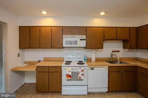 Kitchen - 2029 Wethersfield Ct, Reston, VA 20191 photo 1 of 2
