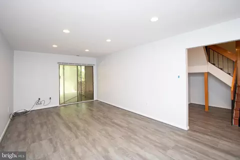 Living - 2029 Wethersfield Ct, Reston, VA 20191 photo 8 of 8