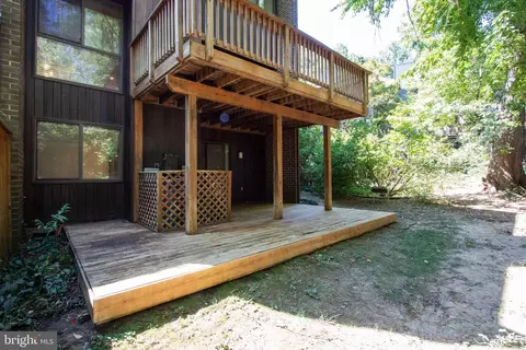 Exterior - 2029 Wethersfield Ct, Reston, VA 20191 photo 4 of 4