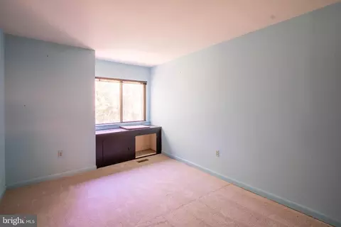 Bedroom - 2029 Wethersfield Ct, Reston, VA 20191 photo 4 of 7