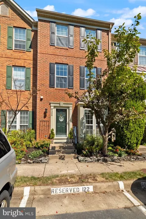 4326 Sutler Hill Sq, Fairfax, VA 22033