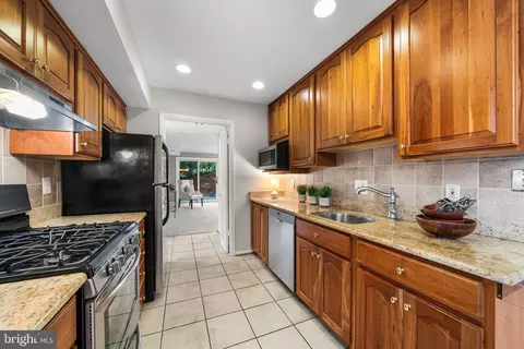 6433 Rives Ct, Springfield, VA 22150 photo 19