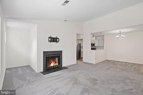 Living - 7802 Harrowgate Cir #D, Springfield, VA 22152 photo 1 of 3