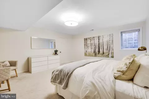 Bedroom - 6305 Dunaway Ct, Mclean, VA 22101 photo 11 of 11