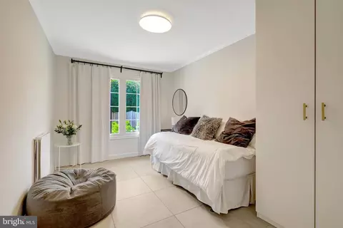 Bedroom - 6305 Dunaway Ct, Mclean, VA 22101 photo 1 of 11