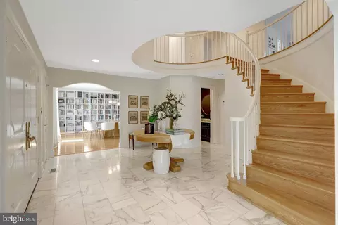 Entry Way - 6305 Dunaway Ct, Mclean, VA 22101 photo 1 of 9