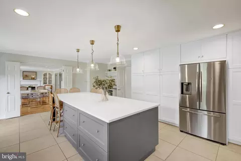 Kitchen - 6305 Dunaway Ct, Mclean, VA 22101 photo 4 of 7