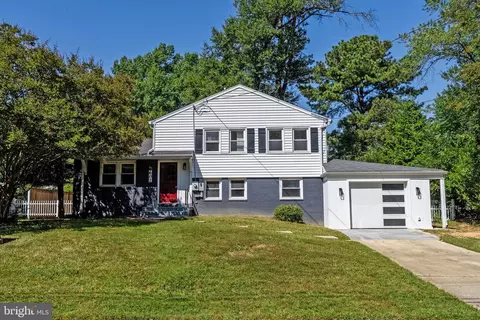 8602 Cushman Pl, Alexandria, VA 22308