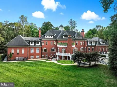 11308 Stoneledge Ct, Reston, VA 20191