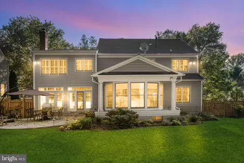 Exterior - 6281 Timarron Cove Ln, Burke, VA 22015 photo 9 of 13