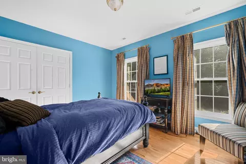 Bedroom - 6281 Timarron Cove Ln, Burke, VA 22015 photo 4 of 8