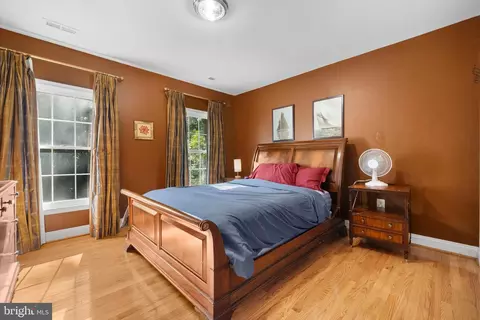 Bedroom - 6281 Timarron Cove Ln, Burke, VA 22015 photo 5 of 8