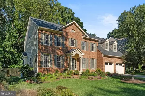 Exterior - 6281 Timarron Cove Ln, Burke, VA 22015 photo 12 of 13