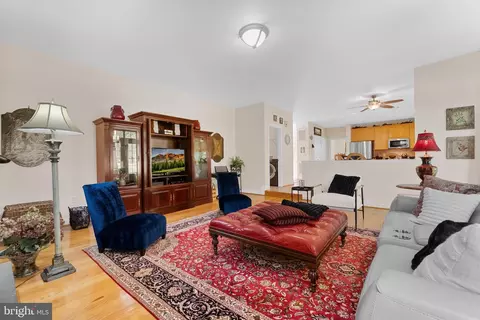 Living - 6281 Timarron Cove Ln, Burke, VA 22015 photo 5 of 6
