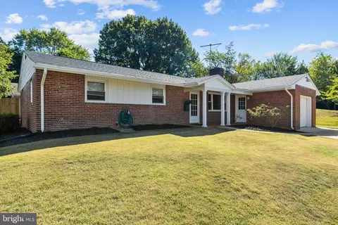 6117 Rose Hill Dr, Alexandria, VA 22310