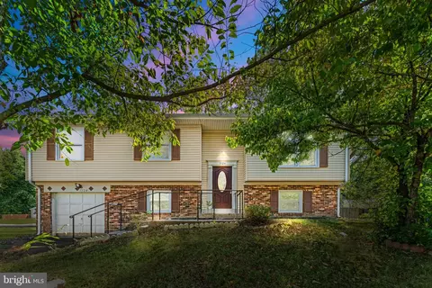 7124 Whetstone Rd, Alexandria, VA 22306
