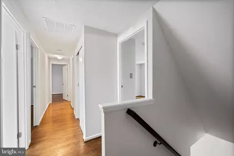 Entry Way - 2657 Chiswell Pl, Herndon, VA 20171 photo 4 of 4
