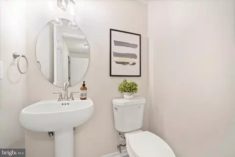 Entry Way - 2657 Chiswell Pl, Herndon, VA 20171 photo 3 of 4