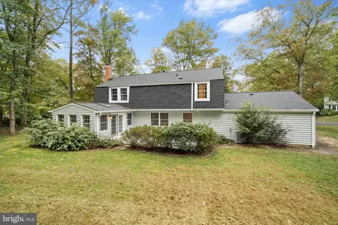 Exterior - 2657 Chiswell Pl, Herndon, VA 20171 photo 5 of 7