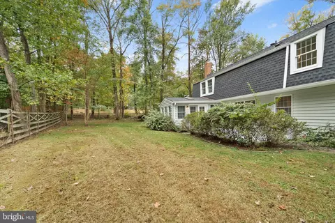 Exterior - 2657 Chiswell Pl, Herndon, VA 20171 photo 6 of 7