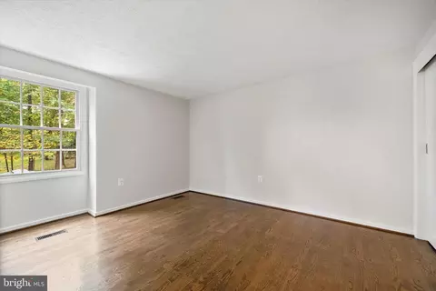 Bedroom - 2657 Chiswell Pl, Herndon, VA 20171 photo 4 of 6