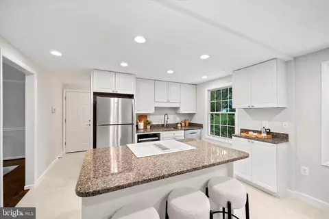 Kitchen - 2657 Chiswell Pl, Herndon, VA 20171 photo 1 of 4