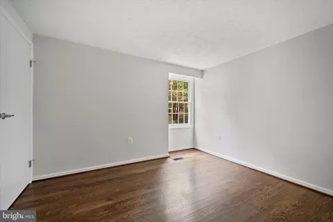 Bedroom - 2657 Chiswell Pl, Herndon, VA 20171 photo 2 of 6