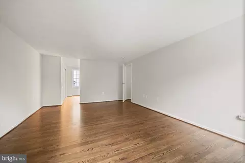 Living - 2657 Chiswell Pl, Herndon, VA 20171 photo 5 of 6