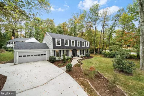 Exterior - 2657 Chiswell Pl, Herndon, VA 20171 photo 2 of 7