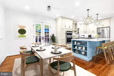 2339 Barbour Rd, Falls Church, VA 22043