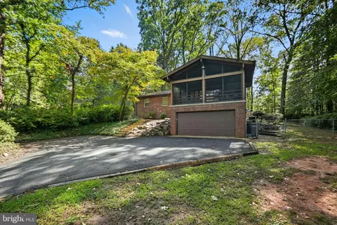 7404 Oriole Ave, Springfield, VA 22150 photo 2