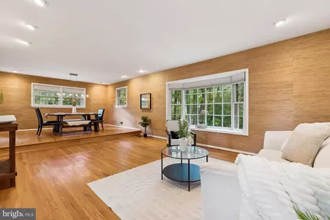 10600 Vennard Pl, Fairfax, VA 22032