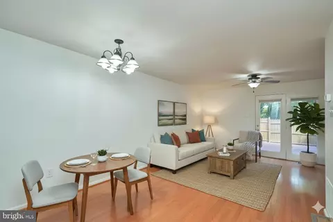 7616 Wood Mist Ln, Falls Church, VA 22043