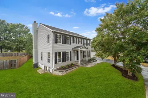 1401 Kingsvale Cir, Herndon, VA 20170