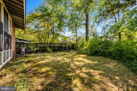 Exterior - 6655 Chilton Ct, Mclean, VA 22101 photo 11 of 14