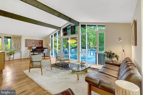 Living - 6655 Chilton Ct, Mclean, VA 22101 photo 1 of 4