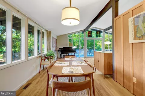 Dining - 6655 Chilton Ct, Mclean, VA 22101 photo 3 of 3