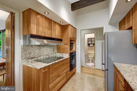 Kitchen - 6655 Chilton Ct, Mclean, VA 22101 photo 4 of 4
