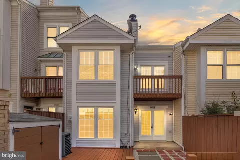 6011 Sunset Ridge Ct, Centreville, VA 20121