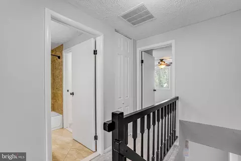 8422 Red Eagle Ct, Lorton, VA 22079 photo 14