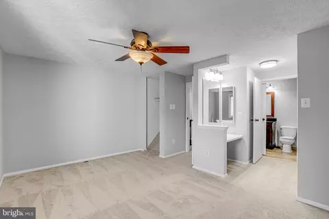 8422 Red Eagle Ct, Lorton, VA 22079 photo 18