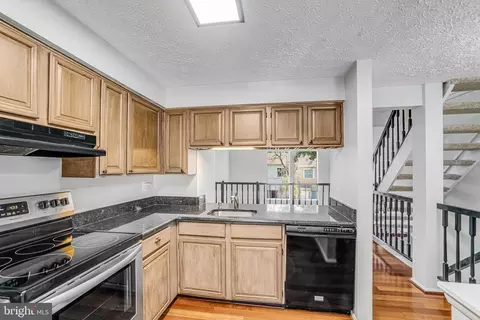8422 Red Eagle Ct, Lorton, VA 22079 photo 8