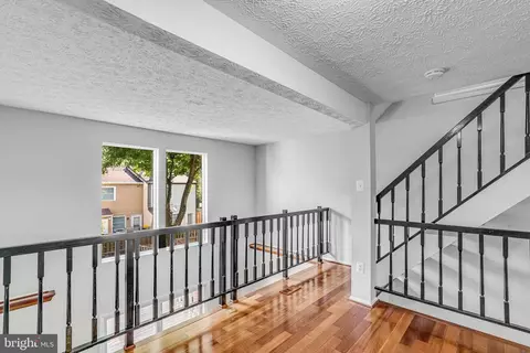 8422 Red Eagle Ct, Lorton, VA 22079 photo 13