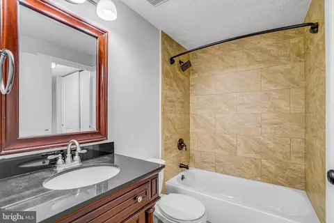 8422 Red Eagle Ct, Lorton, VA 22079 photo 21