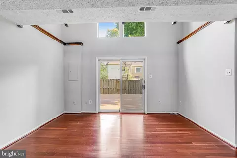 8422 Red Eagle Ct, Lorton, VA 22079 photo 28