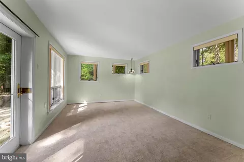 Living - 6636 Ridgeway Dr, Springfield, VA 22150 photo 6 of 6
