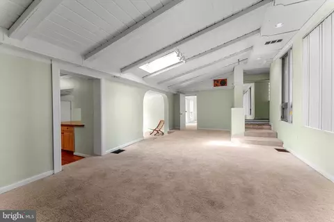 Living - 6636 Ridgeway Dr, Springfield, VA 22150 photo 2 of 6