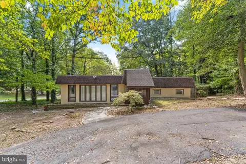 6636 Ridgeway Dr, Springfield, VA 22150