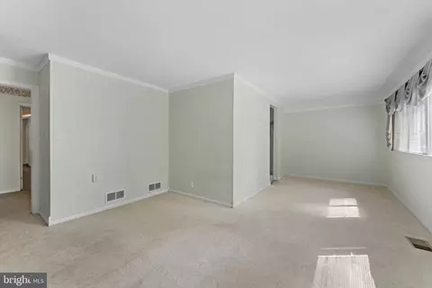 Living - 6636 Ridgeway Dr, Springfield, VA 22150 photo 5 of 6