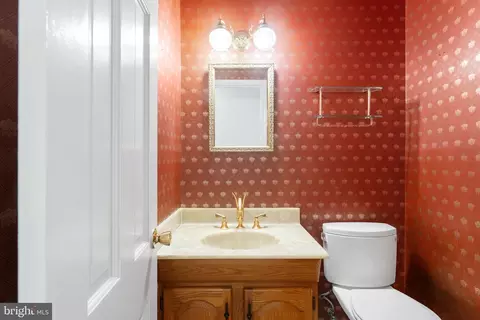 Other - 1560 Forest Villa Ln, Mclean, VA 22101 photo 7 of 25